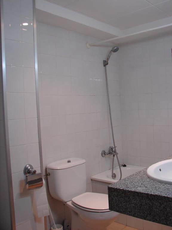 Hostal Del Ripolles Zewnętrze zdjęcie